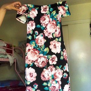 Windsor floral body con dress!
